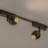 lampa spot led pe sina